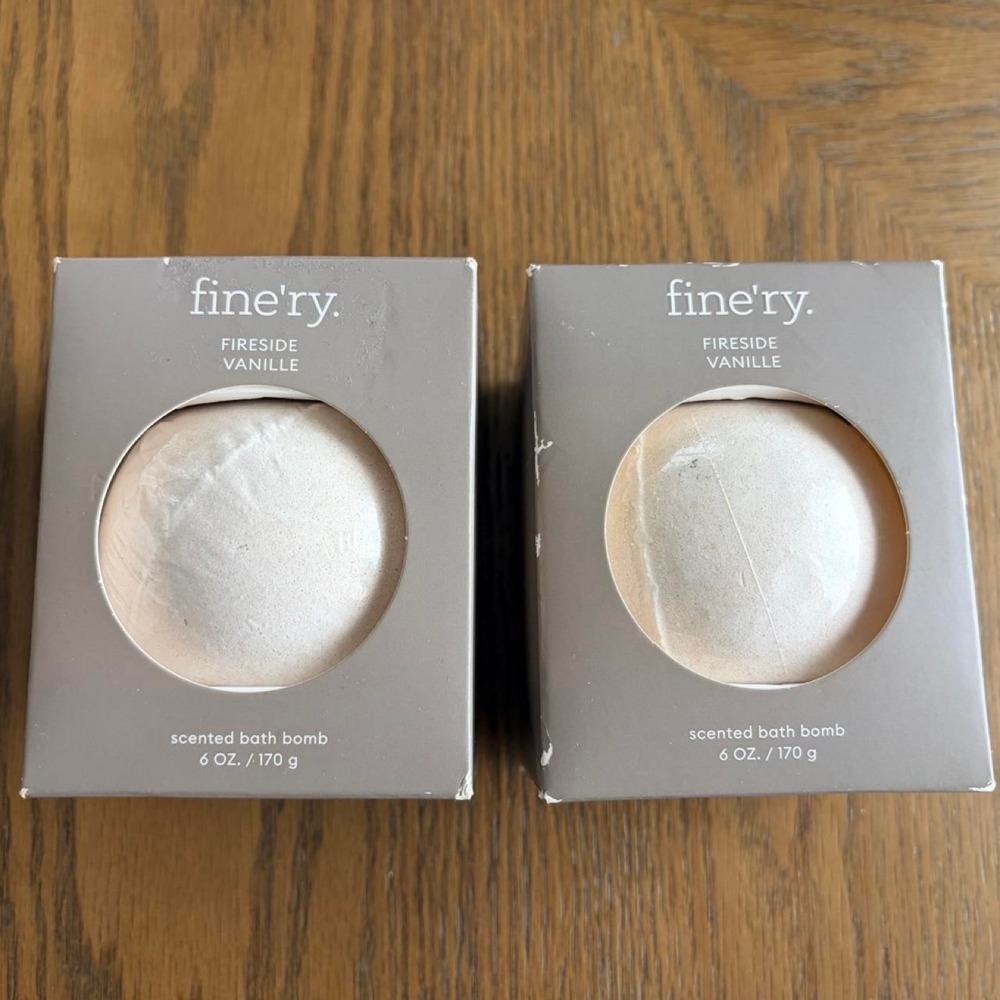 Fine'ry Fireside Vanilla bath bombs 2x